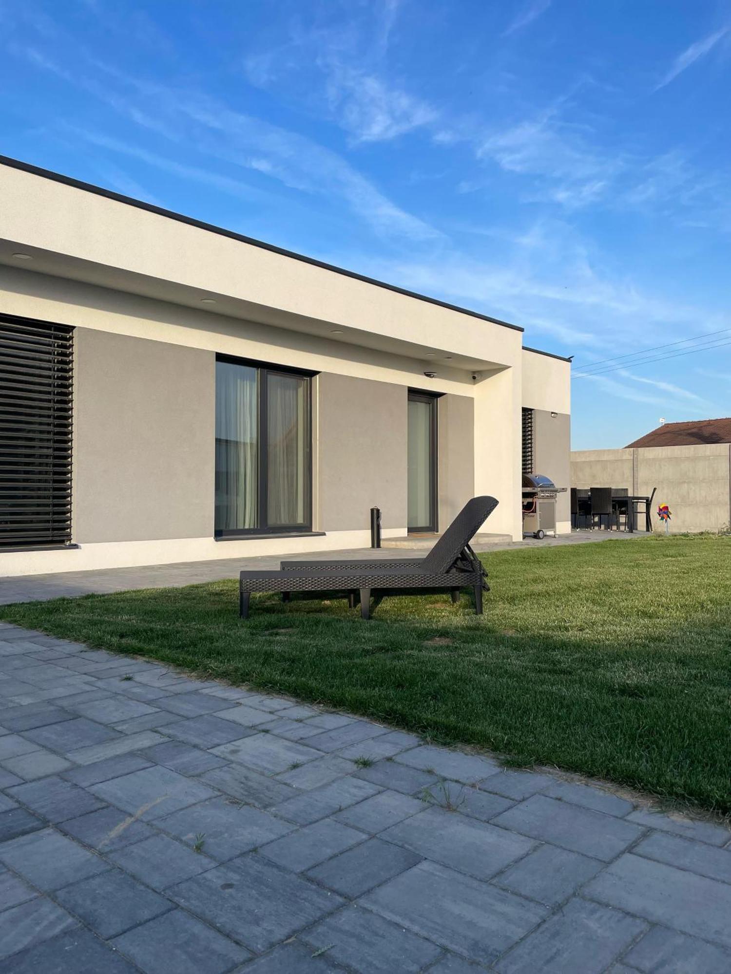 Klimatizovany Apartmanovy Dom, S Virivkou, 1B سينيتش المظهر الخارجي الصورة